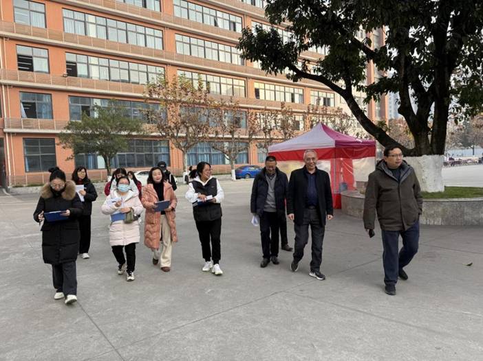 D:\SOFT_PHP_PACKAGE\phptmp\php3C6A.tmp